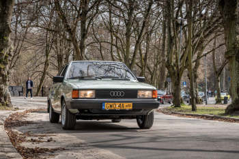 Audi 80 b2 GLS 1980r Zawiozę do ślubu lub na inną okazję., Samochód, auto do ślubu, limuzyna Prabuty