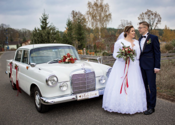 Na wynajem piękny Mercedes Skrzydlak klasyk zabytkowe auto do ślubu