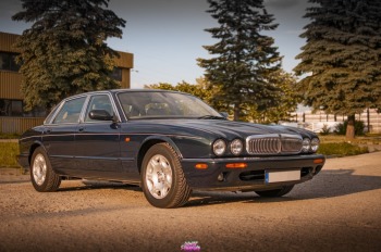 Jaguar XJ do ślubu/klasyk/retro/V8, Samochód, auto do ślubu, limuzyna Nałęczów