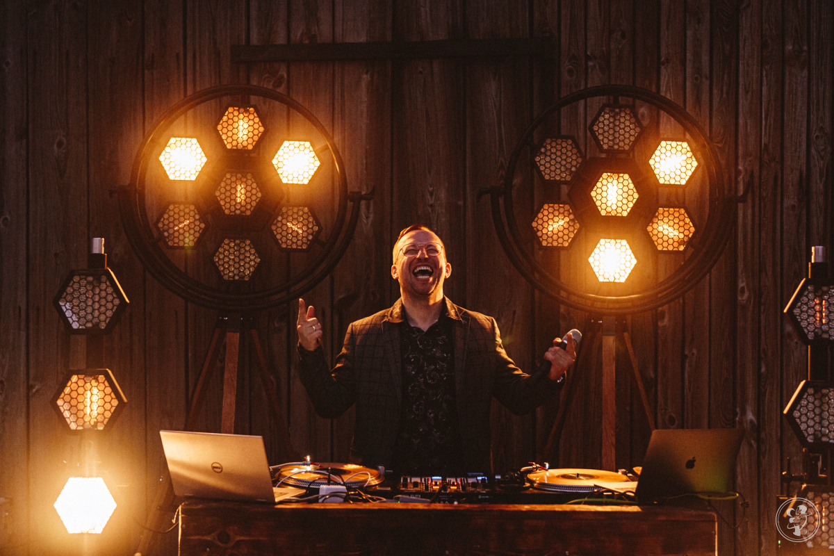 DJ/Konferansjer Lukas - wesela nowoczesne, glamour, rustykalne, boho, Łódź - zdjęcie 1