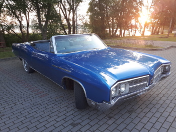 Zabytkowe auto do ślubu Hudson Hornet