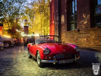Czerwony Triumph Spitfire kabriolet | Auto do ślubu Łódź, łódzkie