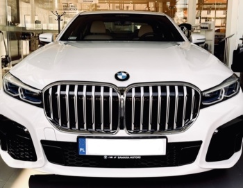 BMW serii 7 Biała perła z białymi skórami . Rok produkcji 2021 | Auto do ślubu Elbląg, warmińsko-mazurskie