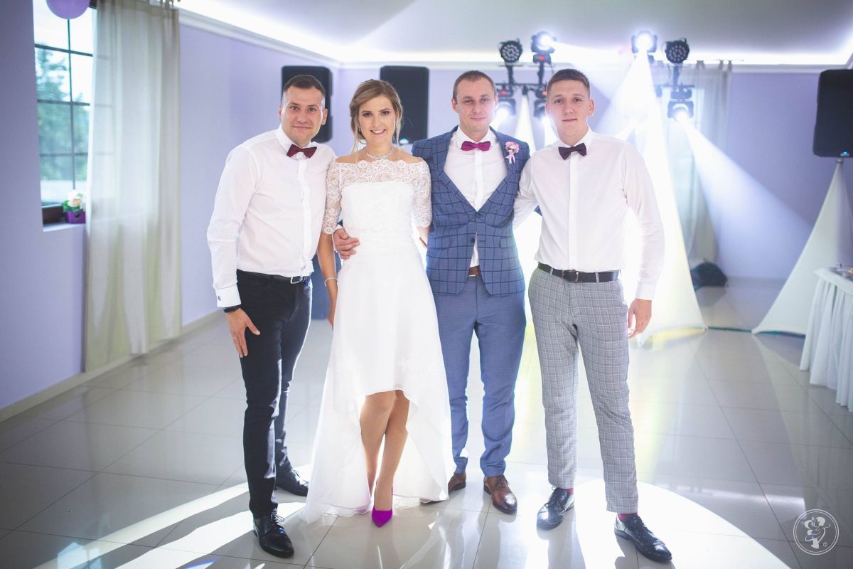 Dj/Wodzirej ADRIAN / FAJNY DJ PROWADZĄCY NA WESELE/IMPREZĘ! CIĘŻKI DYM, Białystok - zdjęcie 1