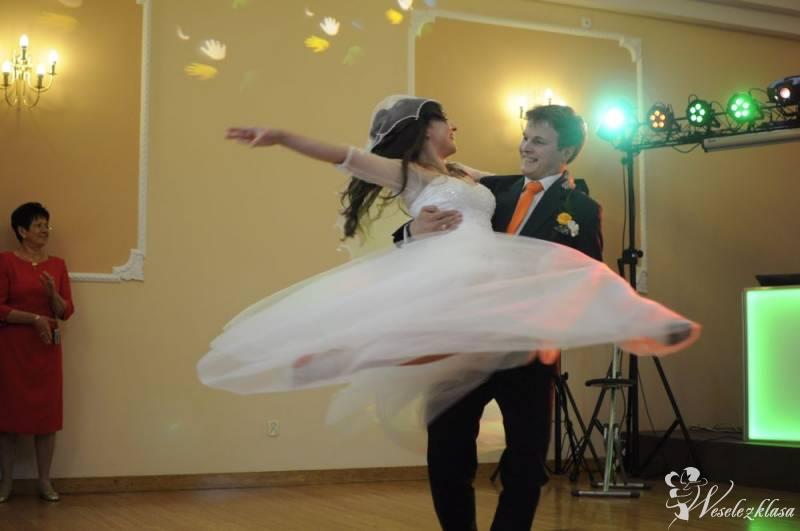 Piękny i efektowny Pierwszy Taniec-lekcje prywatne w Dance & Fashion, Kraków - zdjęcie 1