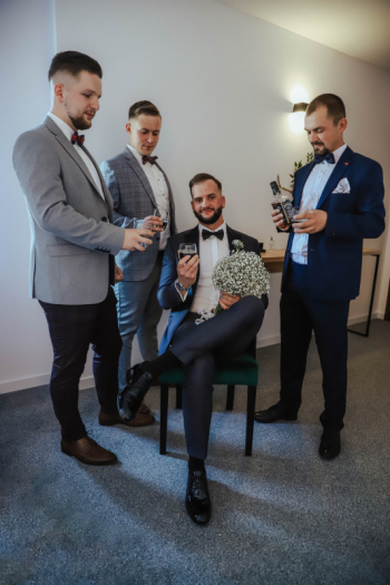 Naturalne reprtaże ślubne FOTOGRAFIA MARTYNA WRÓBEL