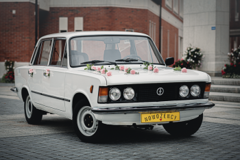 Zabytkowy FIAT 125p - retro klask
