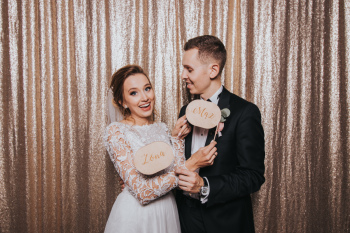 Drewniana Leśna Fotobudka - stylowa fotobudka