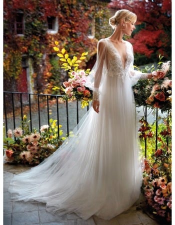 suknia ślubna CO12185, delikatna, romantyczna, z długim rękawem - zdjęcie 1