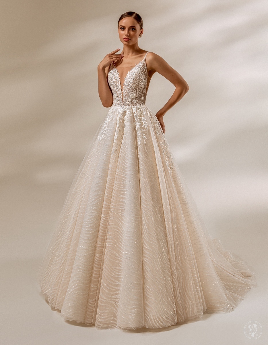 Suknia ślubna w stylu glamour, kształt litery A, biżuteryjne ramiączka - zdjęcie 1