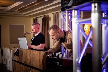 Tomaszewski DJ/Konferansjer + SAXOFONISTA, DJ na wesele Opatów