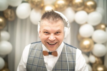 DJ wodzirej Adam Mićko. Specjalista od wesel. Gentleman Dj’s, DJ na wesele Szczecin