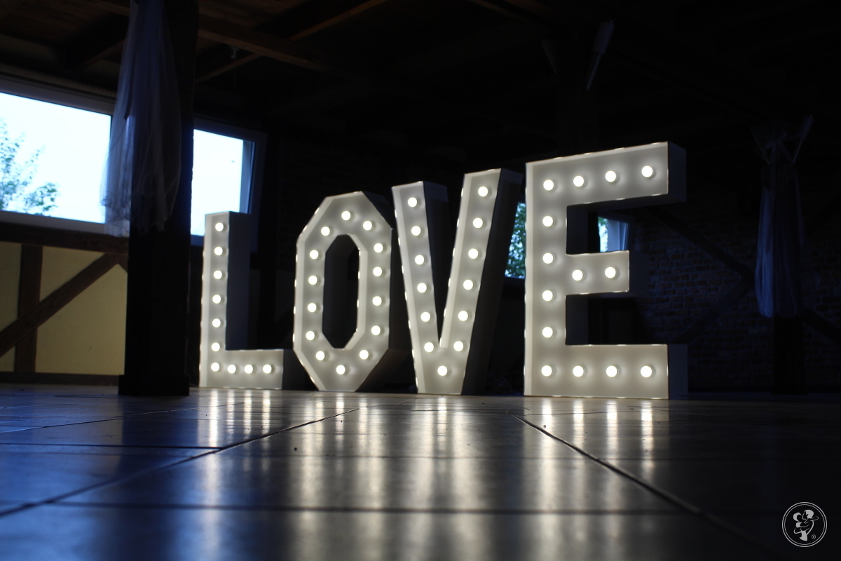 Napis LOVE | Dekoracje światłem Szczytno, warmińsko-mazurskie - zdjęcie 1