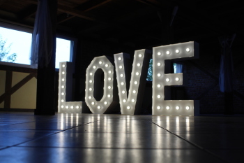 Napis LOVE | Dekoracje światłem Szczytno, warmińsko-mazurskie