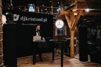 dj KRISTOOF / saksofon / stół dj's w kształcie fortepianu, DJ na wesele Ostrołęka
