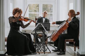 Zespół Camerata Trio na Twój ślub., Oprawa muzyczna ślubu Dobiegniew