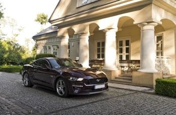 Samochody sportowe do ślubu Ford Mustang Mercedes Audi BMW Toyota | Auto do ślubu Kraków, małopolskie