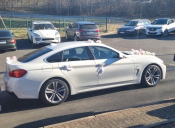 Białe BMW 4 Gran Coupe M Performance - wynajem samochodu z kierowcą, Samochód, auto do ślubu, limuzyna Bierutów