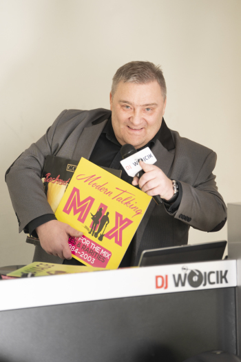 dj Piotr Wójcik na wesele, wodzirej,akordeon,saksofon,napis LOVE, DJ na wesele Ząbkowice Śląskie