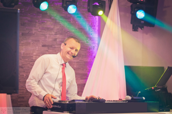DJ Robert na wesele - najlepsza muzyka, super światła, zabawy sprawdź, DJ na wesele Mszana Dolna