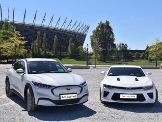 Samochody Chevrolet Camaro oraz Mustang Mach-E do ślubu,  Warszawa