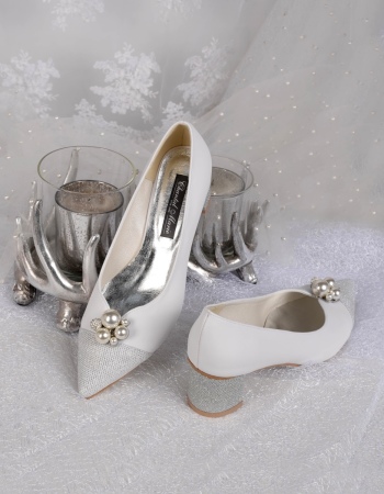 Czółenka ślubne biało srebrne z perłami EMANUELA - zdjęcie 1