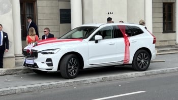 Samochód do ślubu z przybraniem, NOWE Volvo XC60 - 2022 rok, OKAZJA, Samochód, auto do ślubu, limuzyna Bieżuń