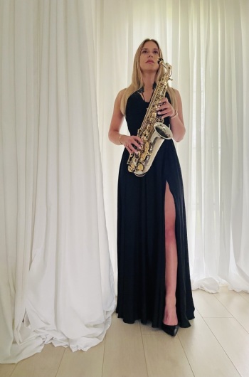 Paulina Sax - magiczny saksofon na wesele, event, Artysta Bieżuń
