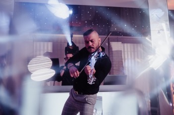 GRUPA DJ ART SOUND - DJ - Prezenter & Saksofon / Skrzypce Live, DJ na wesele Kórnik