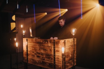 MUSIC Bistro | DJ | Muzyczna uczta przez całą noc 🎧🎙, DJ na wesele Aleksandrów Łódzki