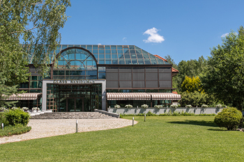 Glass Residence, Sale weselne Łaskarzew