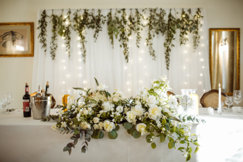 TALE OF US -dekoracje kwiatowe ślubu i wesela [kościół, plener, sala], Dekoracje ślubne Grójec