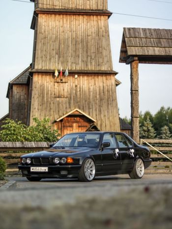 Czarne BMW e32 V8 seria 7, czarny samochód do ślubu, Samochód, auto do ślubu, limuzyna Dynów