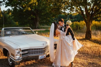 Klasyk do ślubu. Cadillac DeVille Cabrio 1966 rok., Samochód, auto do ślubu, limuzyna Drobin