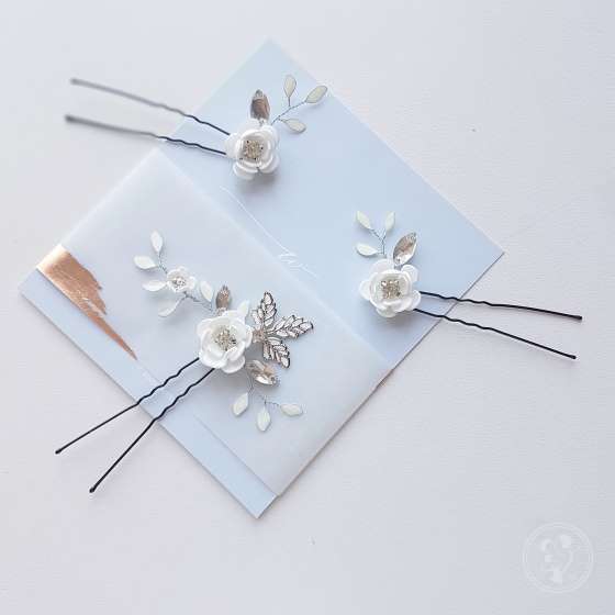Flowerly -  srebrne kokówki ślubne z kwiatami - zdjęcie 1