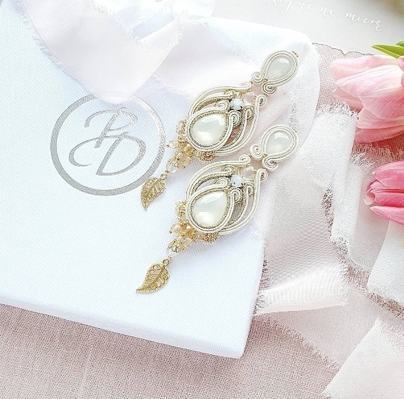 Kolczyki ślubne boho chic z listkiem - zdjęcie 1