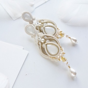 Biel ivory i złoto - kolczyki boho chic z perłą - zdjęcie 1