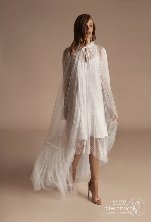 N002 robe blanche - zdjęcie 1
