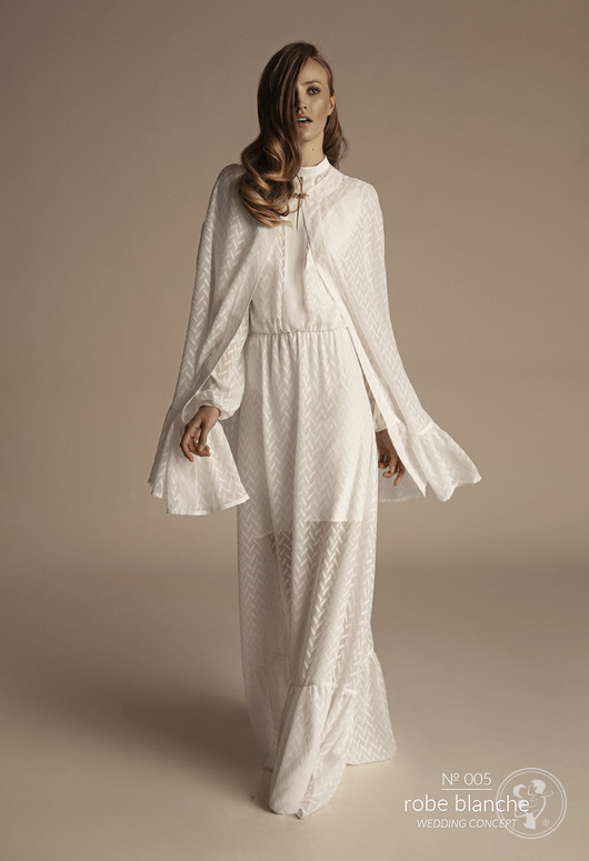 N005 robe blanche - zdjęcie 1