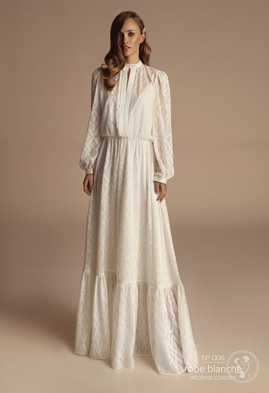 N006 robe blanche - zdjęcie 1