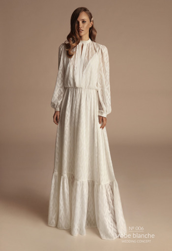 N006 robe blanche - zdjęcie 1