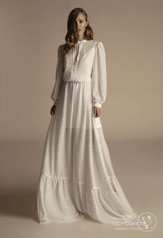 N015 robe blanche - zdjęcie 1
