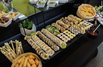 Pokazy sushi na weselu LIVE SHOW - KOKU SUSHI | Catering , Unikatowe atrakcje Katowice