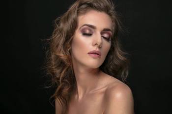 Karolina Sobańska Hair & Makeup Artist, Makijaż ślubny, uroda Łazy