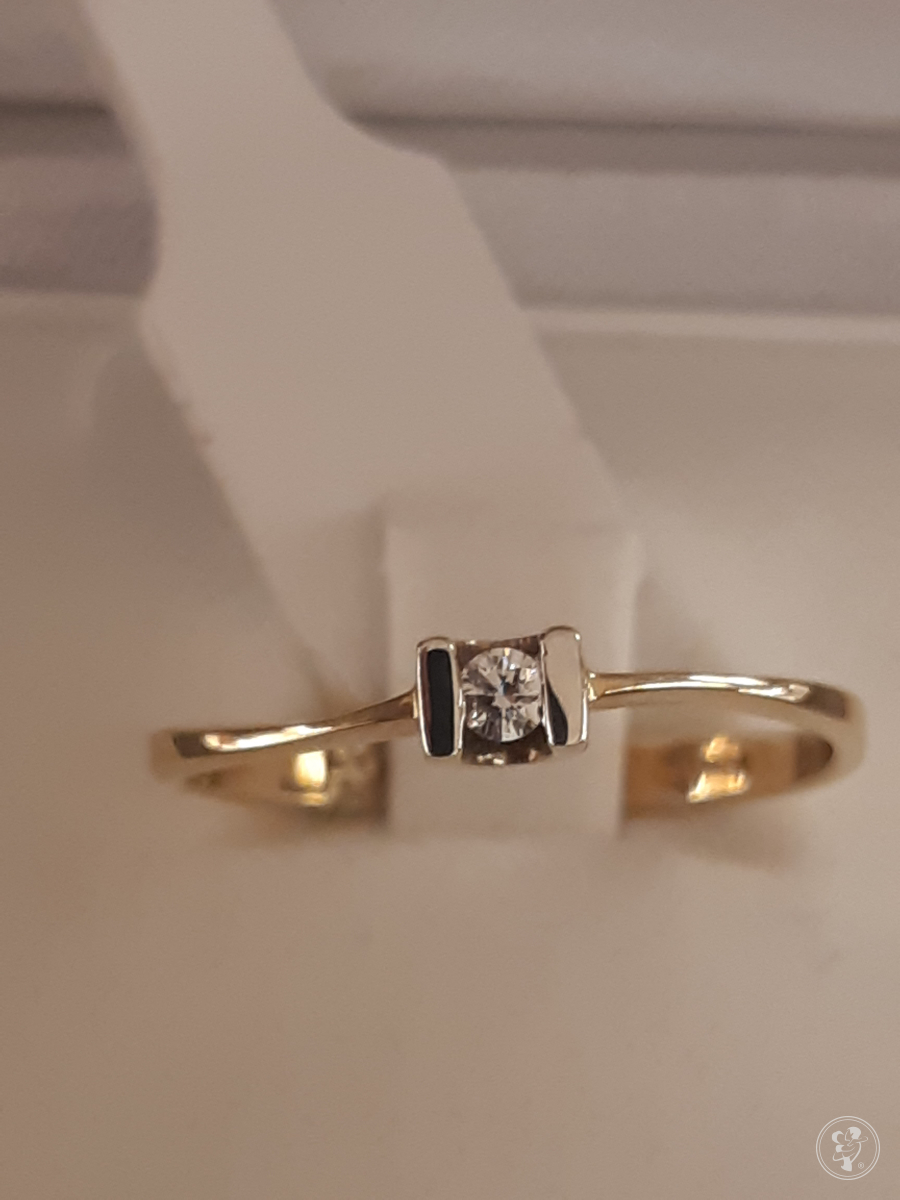 Delikatny pierścionek zaręczynowy z brylantem, złoto bikolor 14 ct - zdjęcie 1