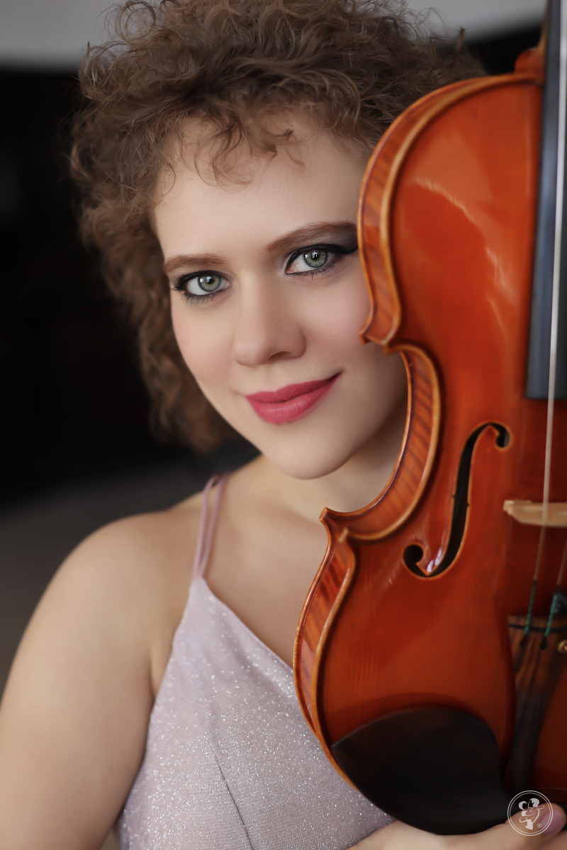 Julia Pastewska Violin Skrzypce i śpiew | Oprawa muzyczna ślubu Goleniów, zachodniopomorskie - zdjęcie 1