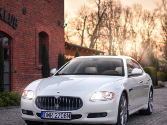 Białe Maserati Quattroporte S, Mercedes S 63AMG Long, Mercedes SL55AMG | Auto do ślubu Wrocław, dolnośląskie