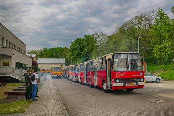 Zabytkowy autobus na ślub, wesele lub spotkanie towarzyskie, Wynajem busów Kąty Wrocławskie
