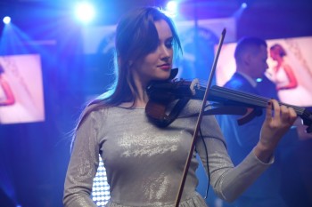 Wyjątkowe Show na Skrzypcach Elektrycznych | Alicja Olschowsky, Artysta Moryń