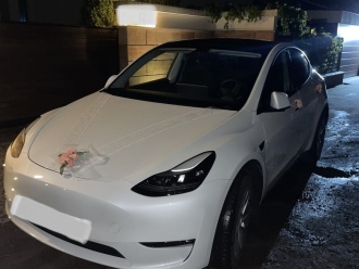 samochód do ślubu z kierowcą, tesla y | Auto do ślubu Warszawa, mazowieckie